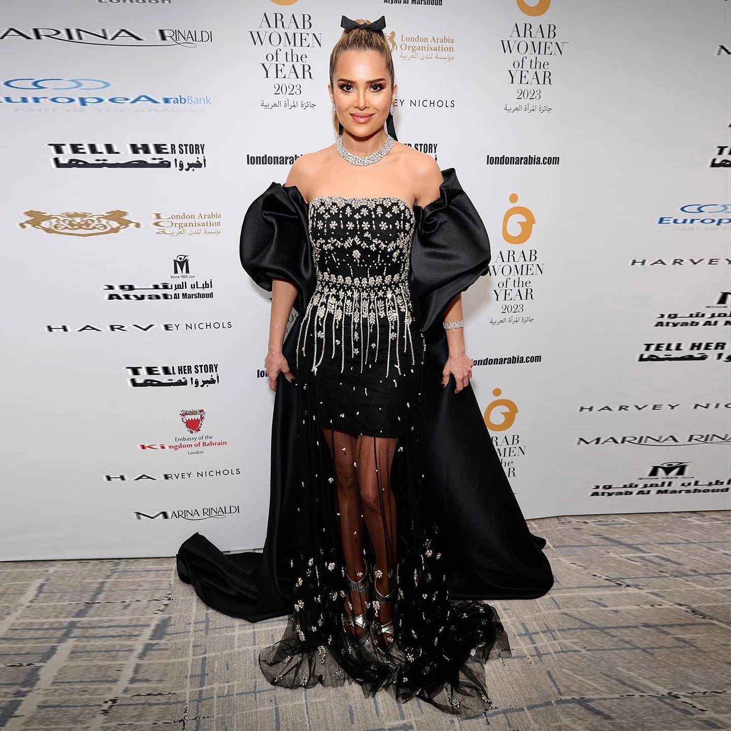 Luxury Crystal Tassle Black Evening Dress with Straps / Cape Strapless Gown