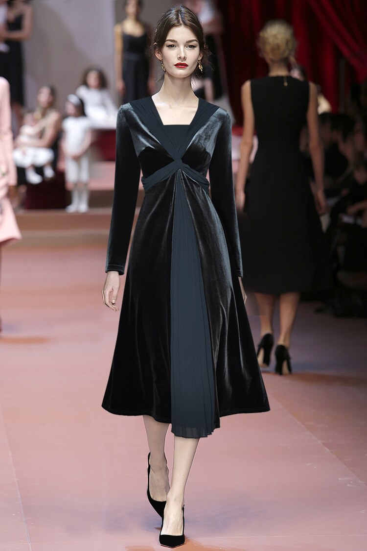 pleated velvet midi dress Clmence Black velvet-panel pleated midi dress, L / Black