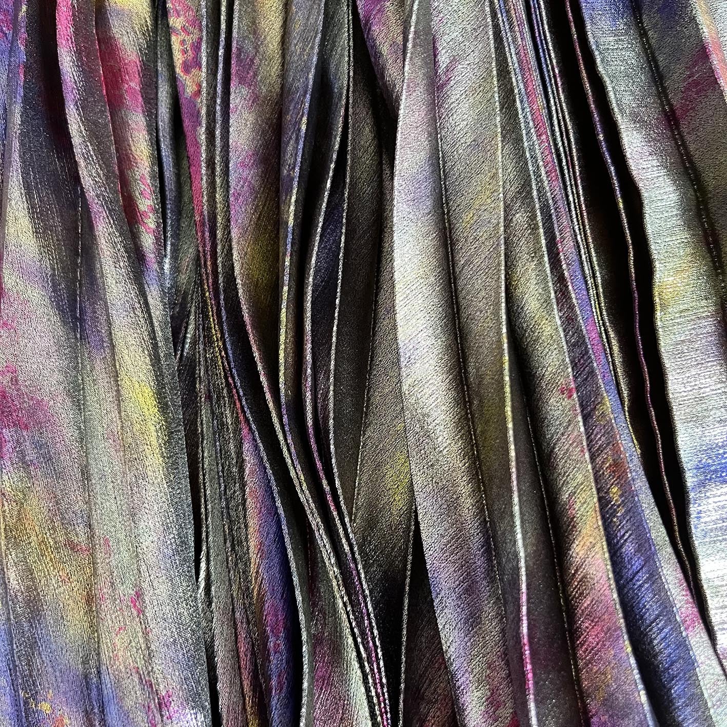 Streamer Metallic Light Luxury Elastic Waist Pleated Skirt