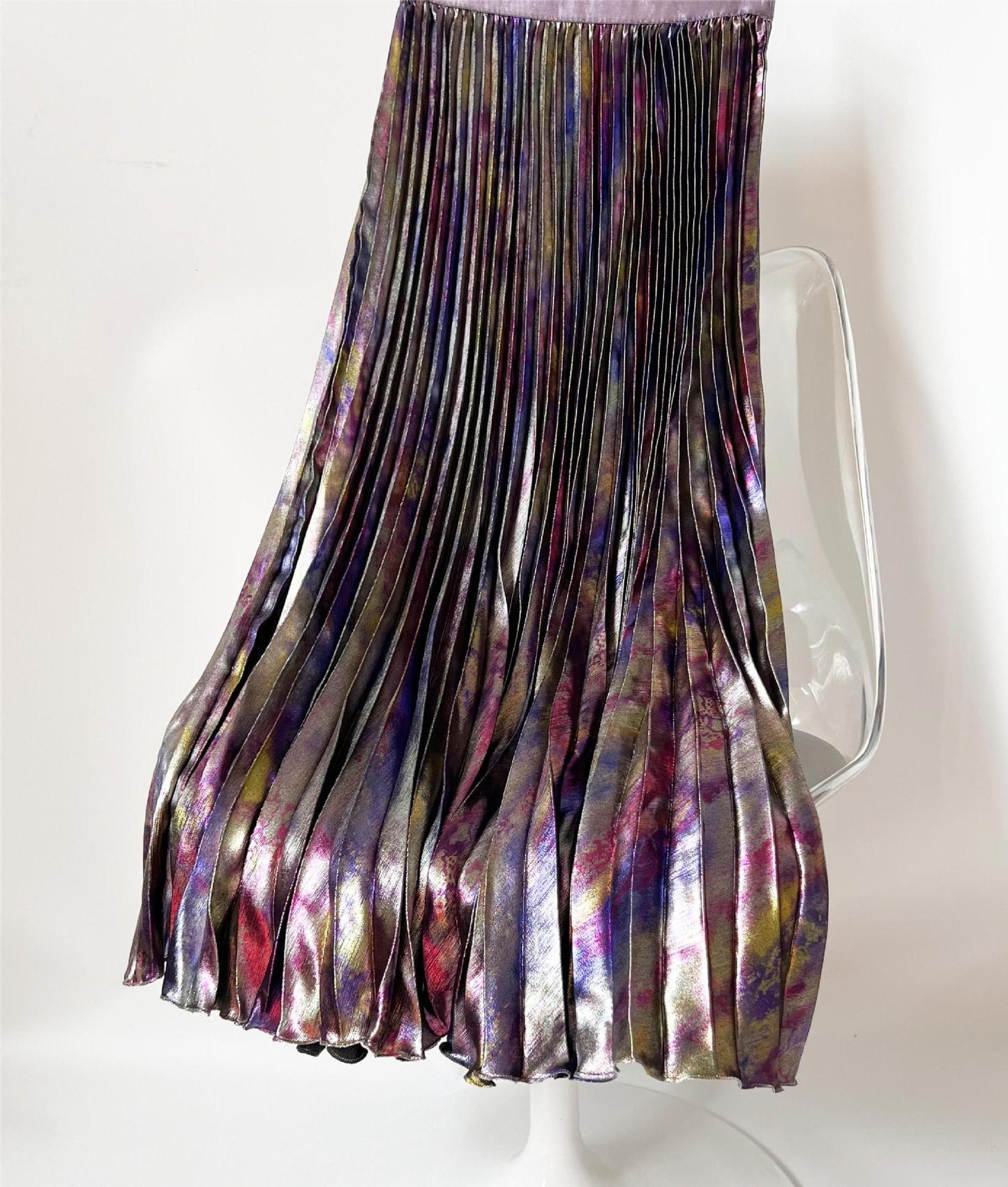 Streamer Metallic Light Luxury Elastic Waist Pleated Skirt
