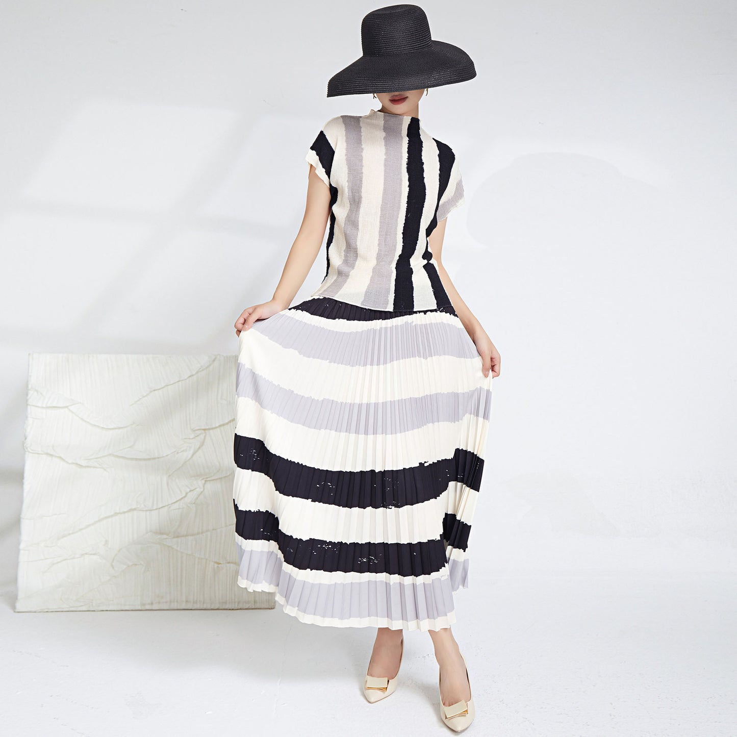 Carmella Printed Striped Pleated 2 Pieces Set