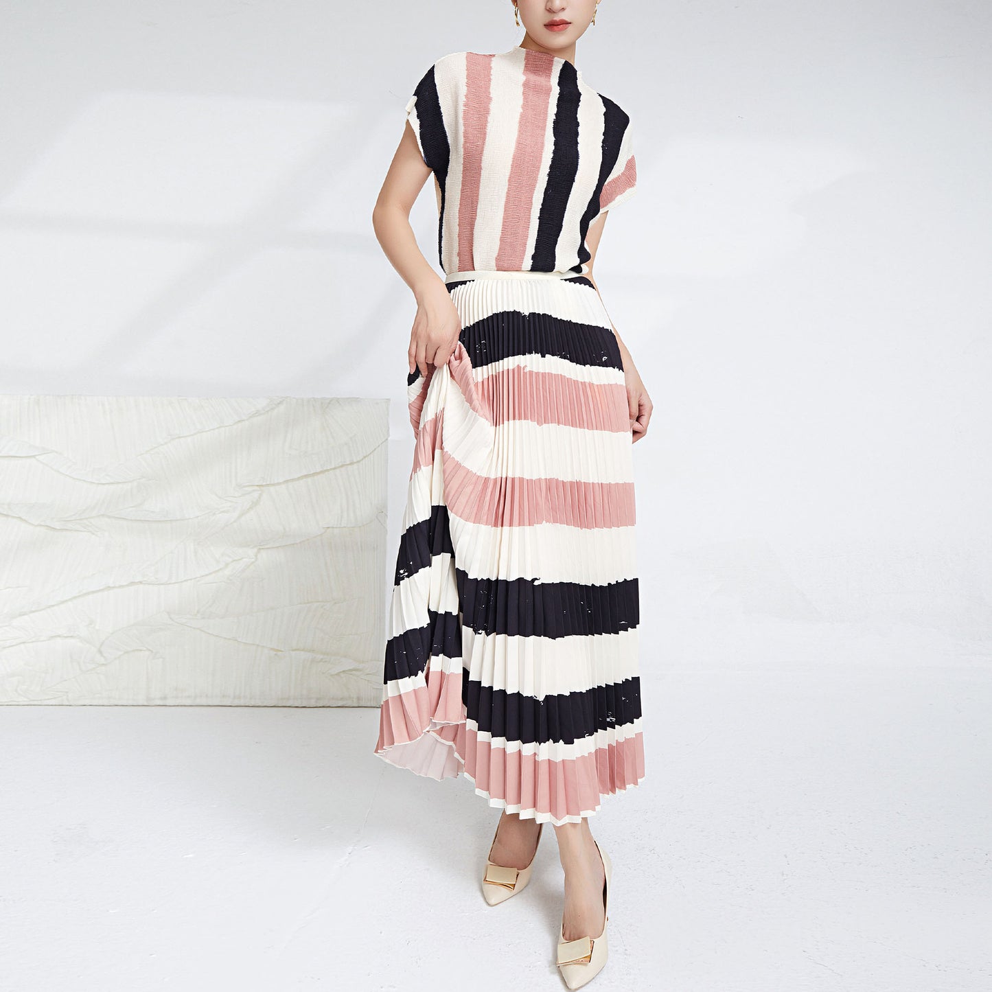 Carmella Printed Striped Pleated 2 Pieces Set