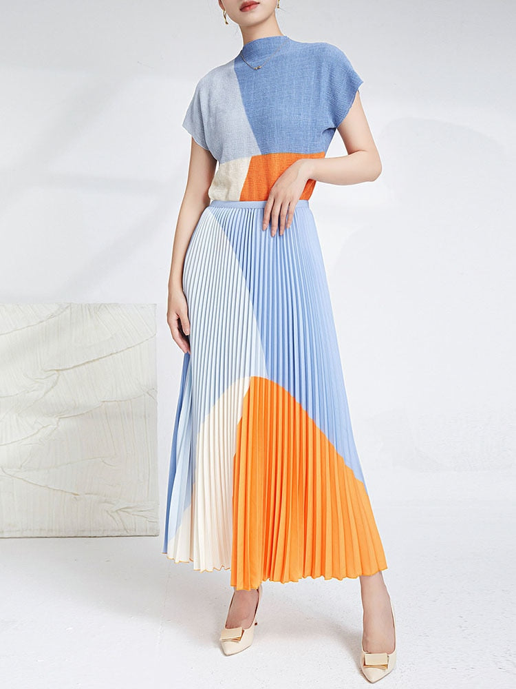 Emma Contrast Color Pleated 2 Pieces Set