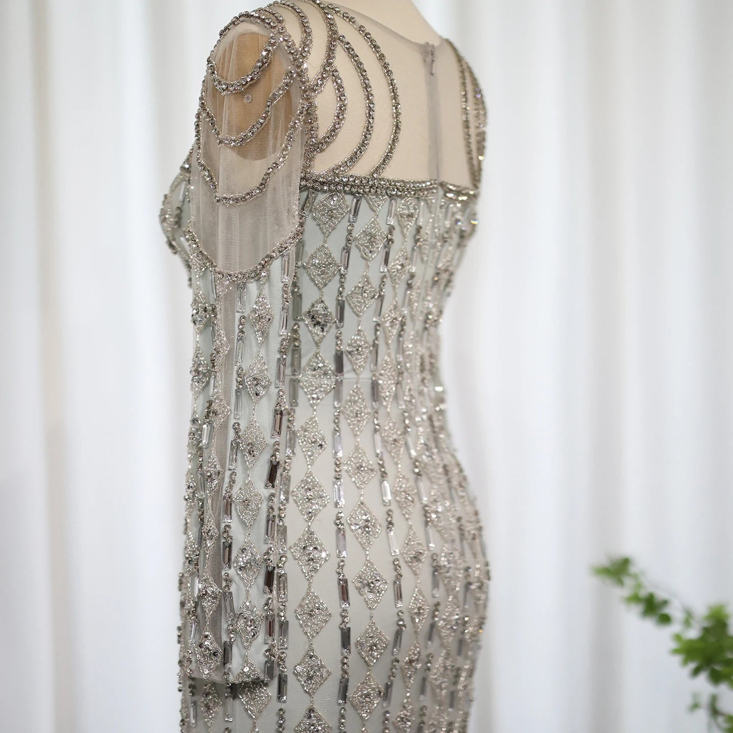 Luxury Evening Mermaid Dress with Long Sleeves