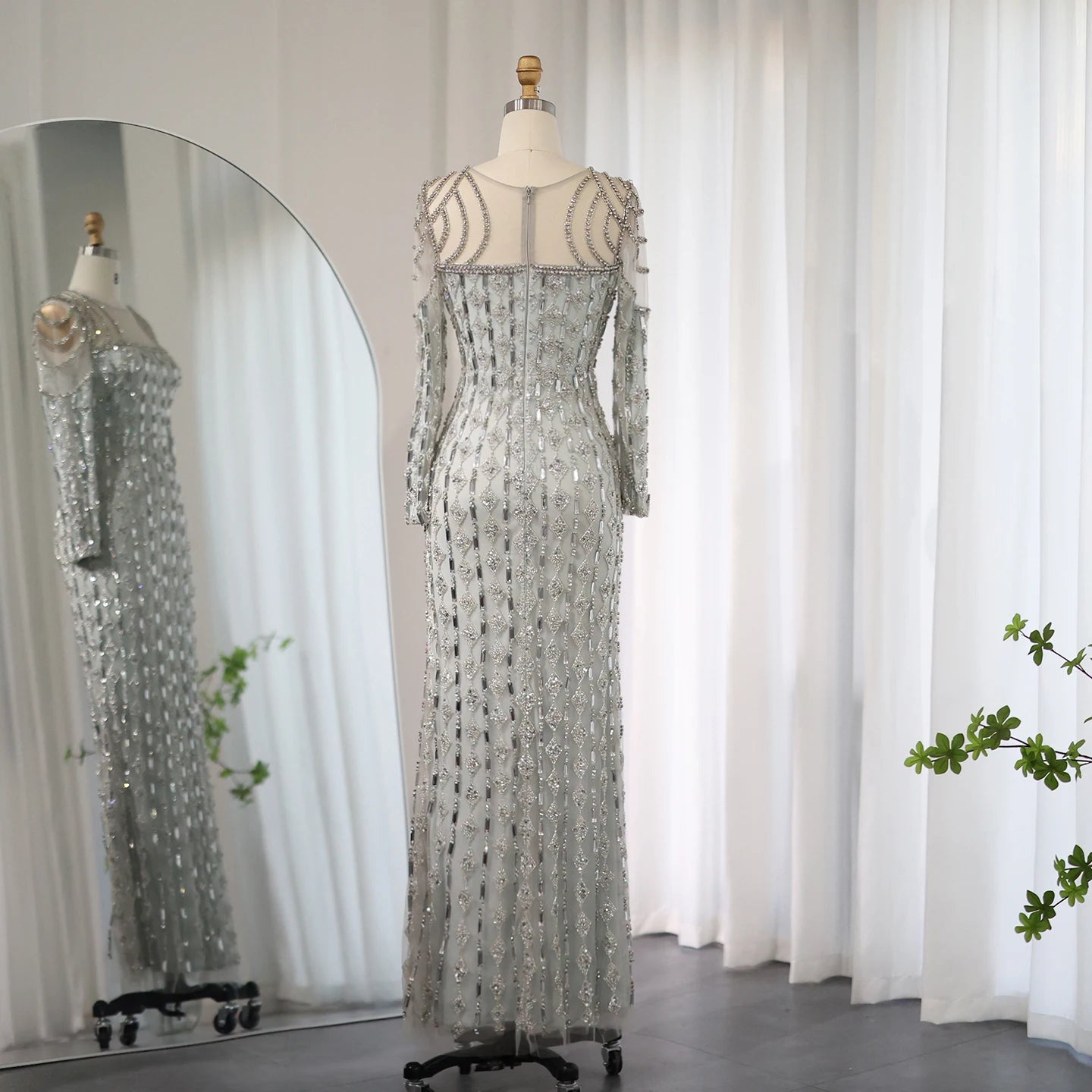 Luxury Evening Mermaid Dress with Long Sleeves