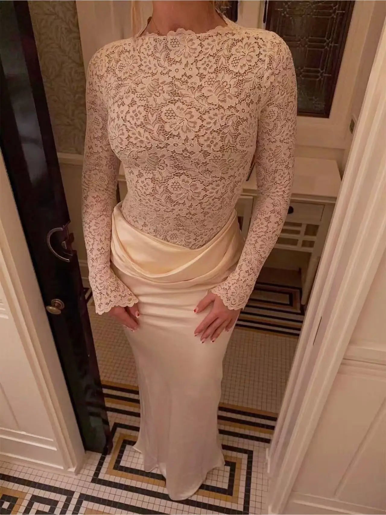Ora Elegant Splice Fish-tail Skirt Bodycon Long Dress Fashion Lace Hollow Out Full Sleeve Maxi Dress