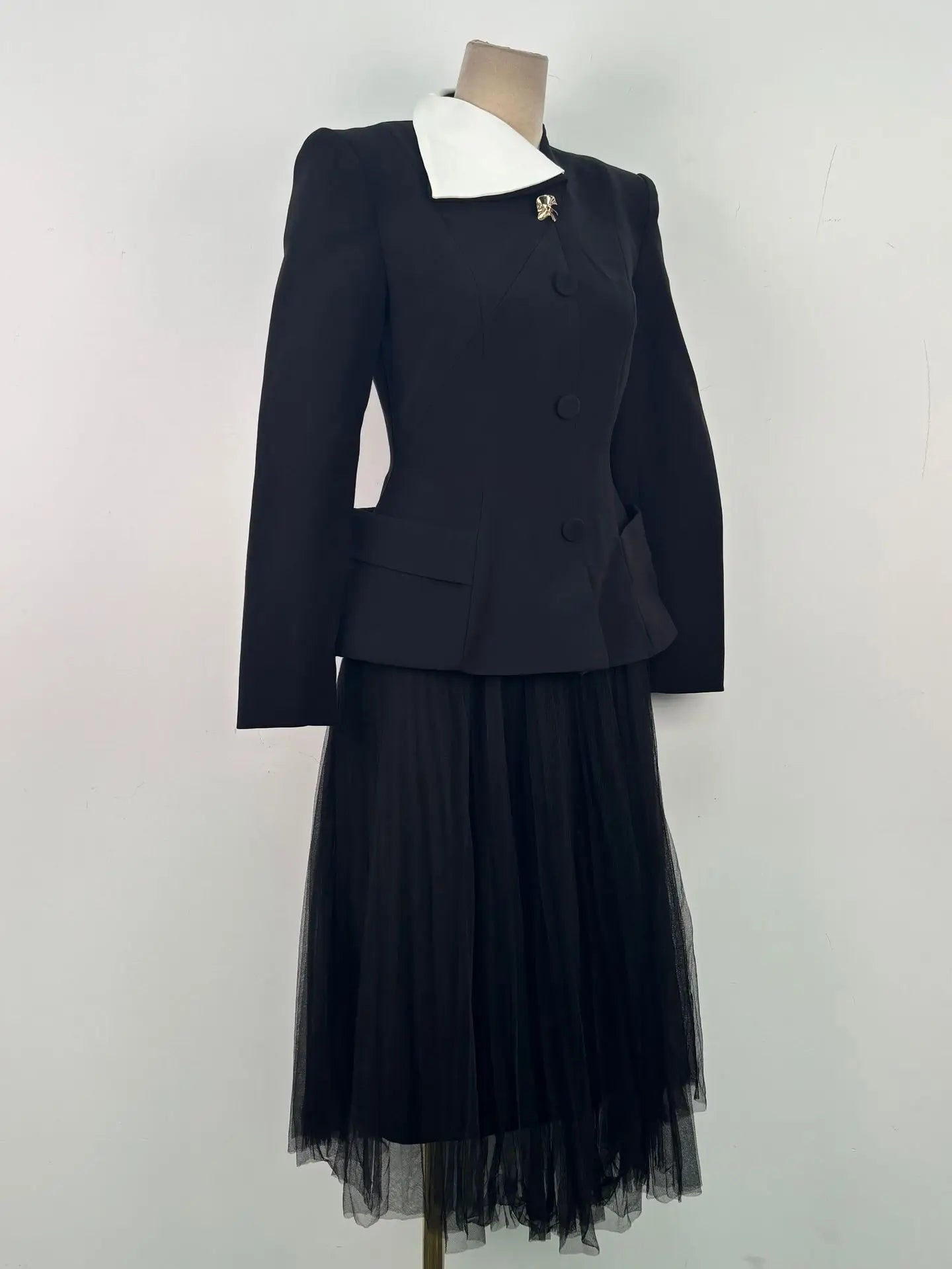 Daphne Two-Piece  Color-Block Lapel Set