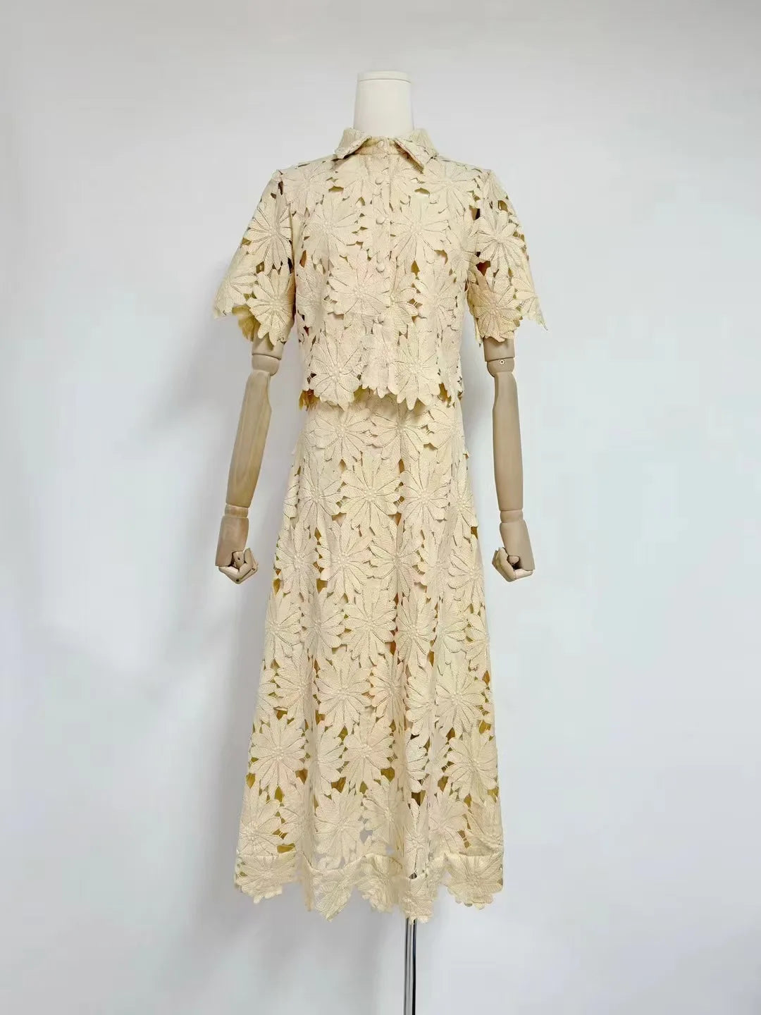 Oasis Lace 2 Piece Set