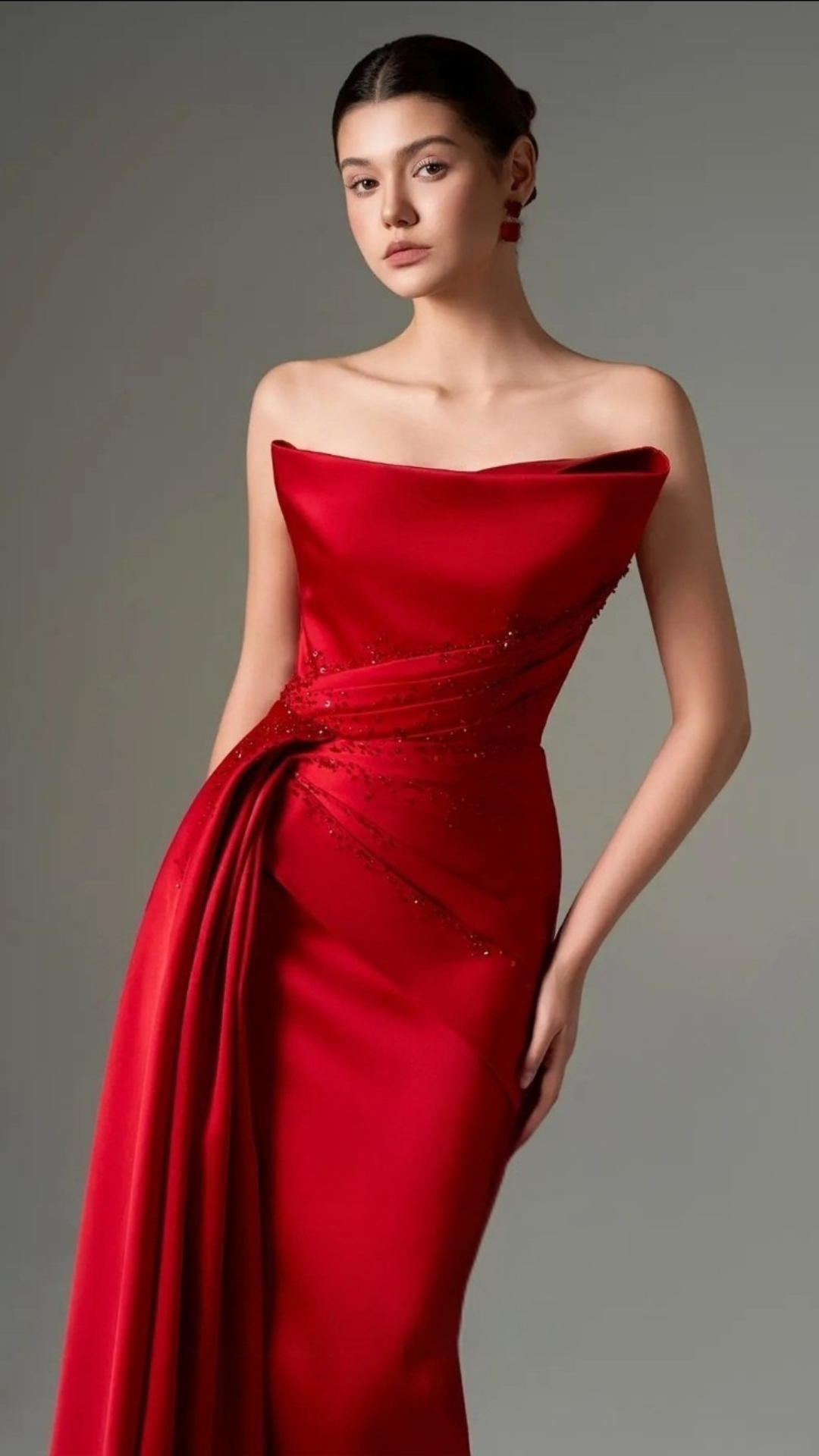 Elegant Red Strapless Evening Dress