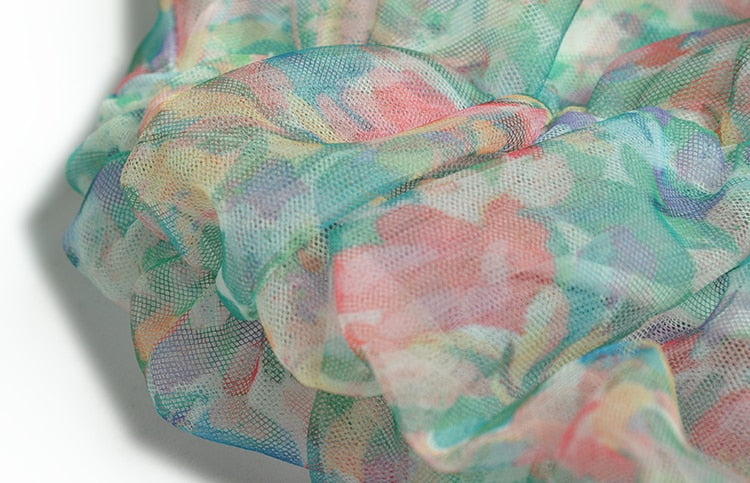 فستان Gaia ذو رباط علوي شبكي مزين بطباعة منفوخة